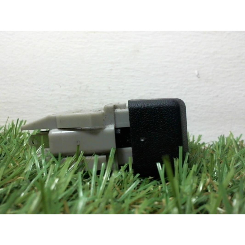 Bouton/Interrupteur RENAULT CLIO I PHASE 2 d’occasion
