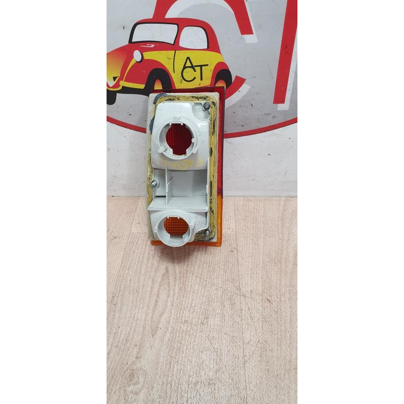 Feu arriere principal droit (feux) FORD FIESTA 1 d’occasion