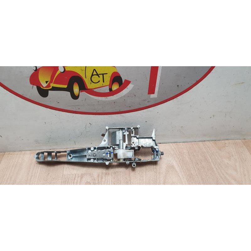 Support poignee porte avant droite PEUGEOT 208 1 PHASE 1 d’occasion