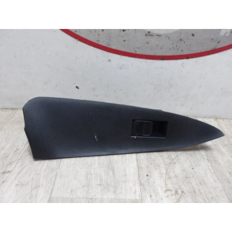 Interrupteur de leve vitre arriere droit TOYOTA RAV4 3 PHASE 1 d’occasion