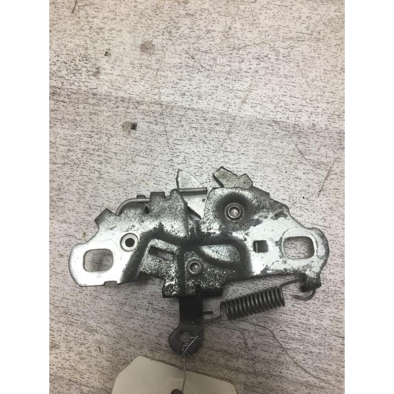Serrure de capot PEUGEOT 208 1 PHASE 1 d’occasion