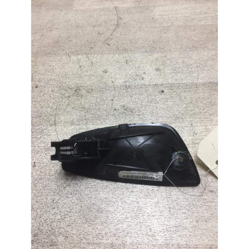 Poignee interieur avant gauche BMW SERIE 1 E87 PHASE 1 d’occasion
