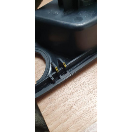 Poignee interieur avant gauche FORD FIESTA 6 PHASE 1 d’occasion