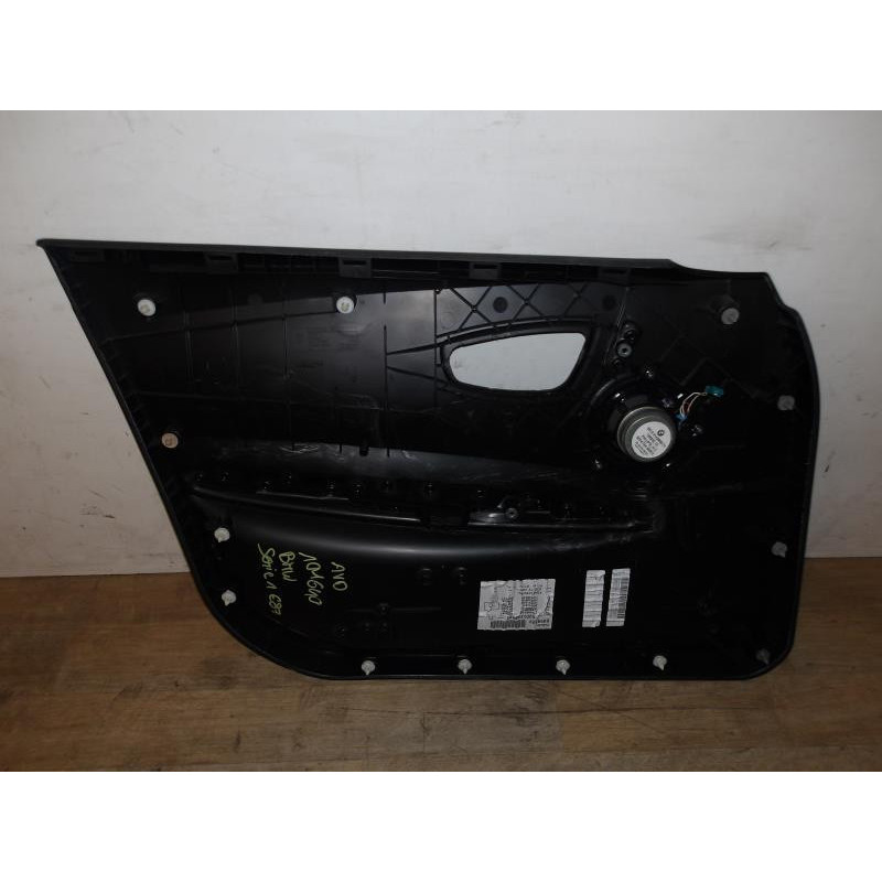 Panneau de porte avant droit BMW SERIE 1 E87 PHASE 1 d’occasion