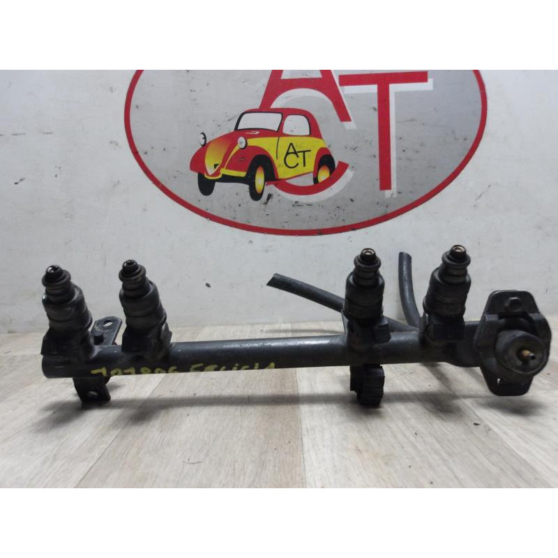 Rampe injection SKODA FELICIA PHASE 1 d’occasion