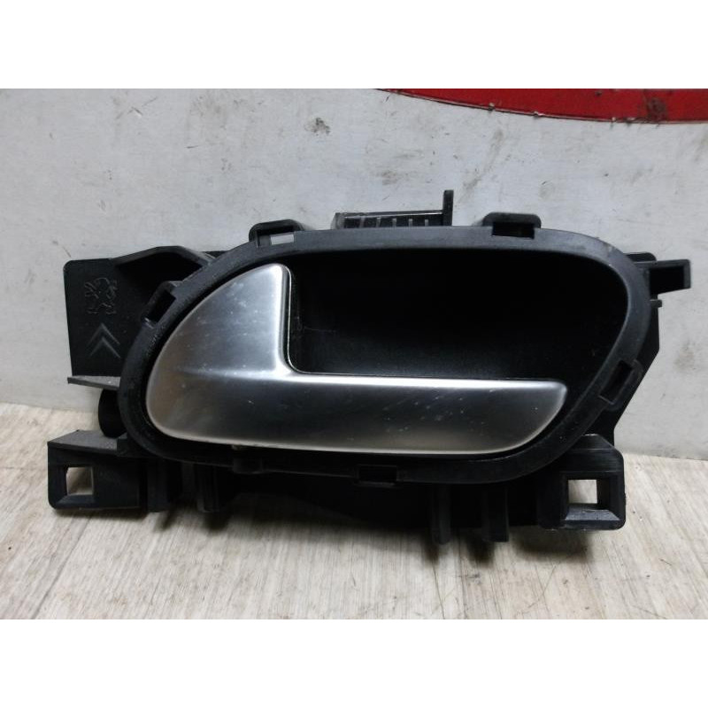 Poignee interieur avant gauche PEUGEOT 208 1 PHASE 1 d’occasion