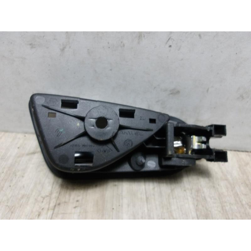 Poignee interieur arriere gauche RENAULT CLIO 5 d’occasion