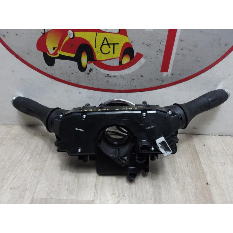 Com (Bloc Contacteur Tournant+Commodo Essuie Glace+Commodo Phare) RENAULT CLIO 5 d’occasion