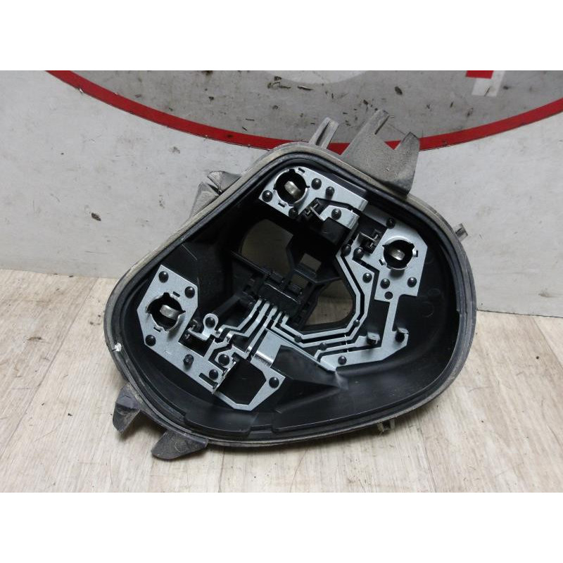 Platine feu arriere gauche PEUGEOT 208 1 PHASE 1 d’occasion