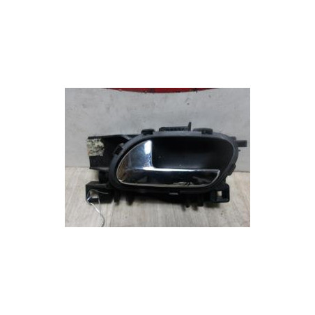 Poignee interieur avant gauche RENAULT CLIO 3 PHASE 2 d’occasion