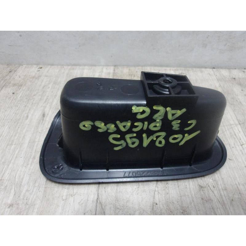 Garniture porte arriere gauche CITROEN C3 PICASSO PHASE 1 d’occasion