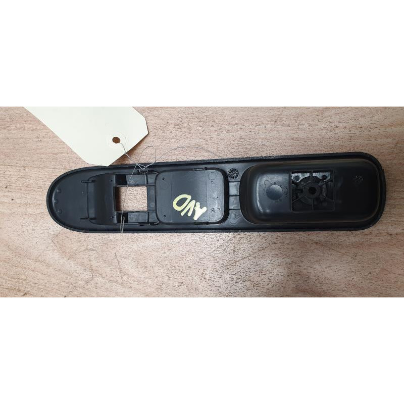 Garniture porte avant droite CITROEN C3 PICASSO PHASE 1 d’occasion