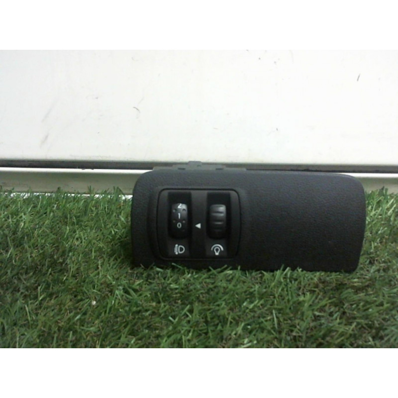 Commande de reglage hauteur de phare RENAULT MEGANE III PHASE 1 d’occasion
