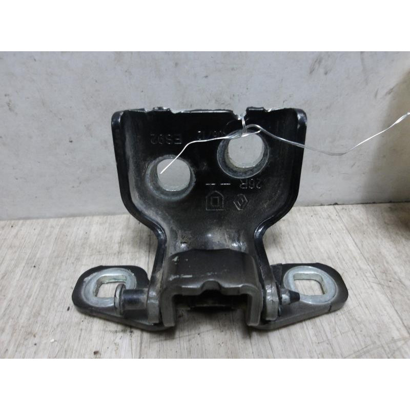 Charniere de porte arriere gauche DACIA DUSTER 1 PHASE 1 d’occasion
