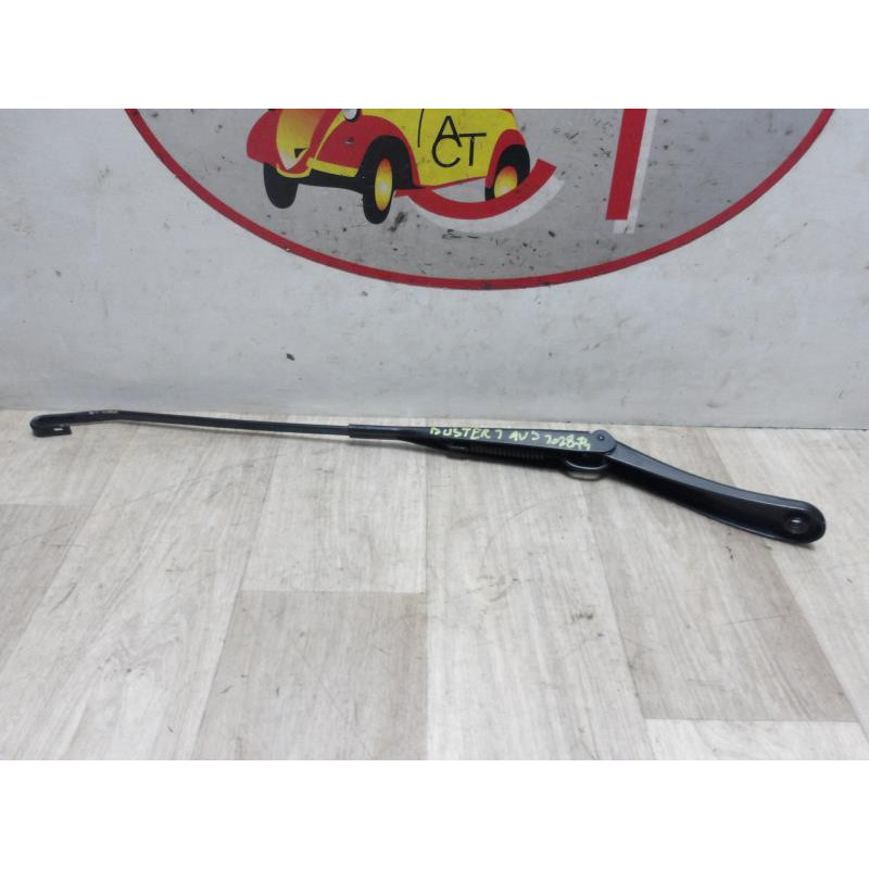 Bras essuie glace avant droit DACIA DUSTER 1 PHASE 1 d’occasion