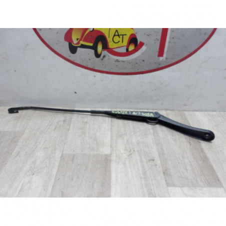 Bras essuie glace avant droit DACIA DUSTER 1 PHASE 1 d’occasion