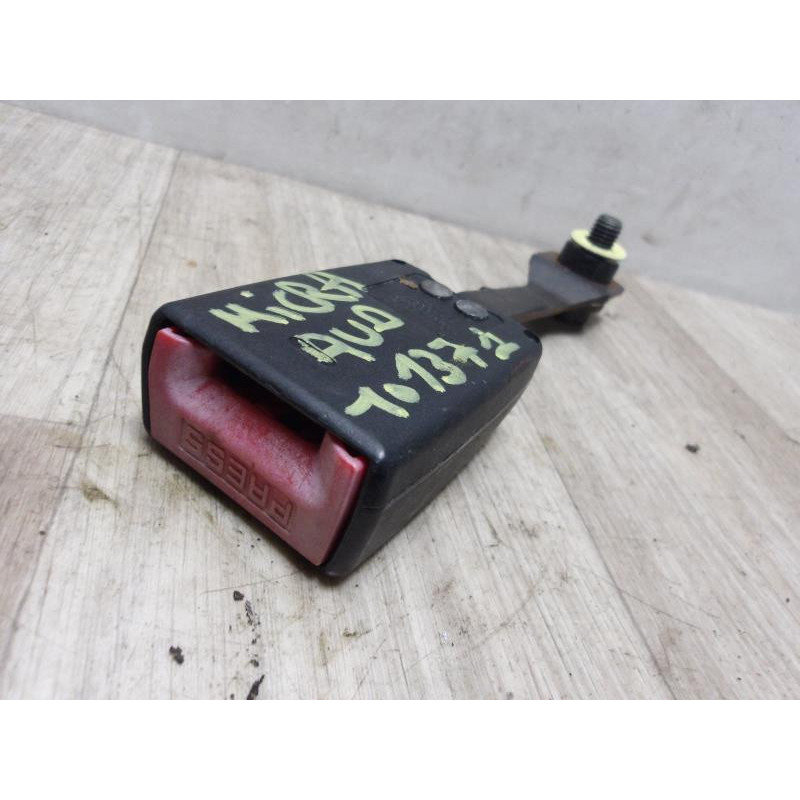 Attache ceinture avant droit NISSAN MICRA 3 PHASE 3 d’occasion