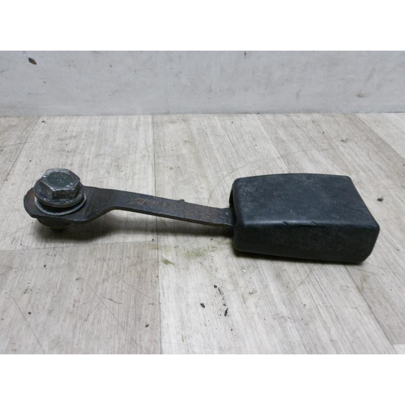 Attache ceinture avant droit NISSAN MICRA 3 PHASE 3 d’occasion