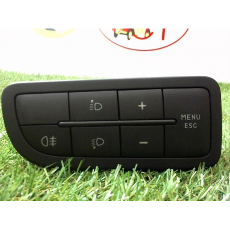 Bouton/Interrupteur FIAT PUNTO III GRANDE PUNTO d’occasion