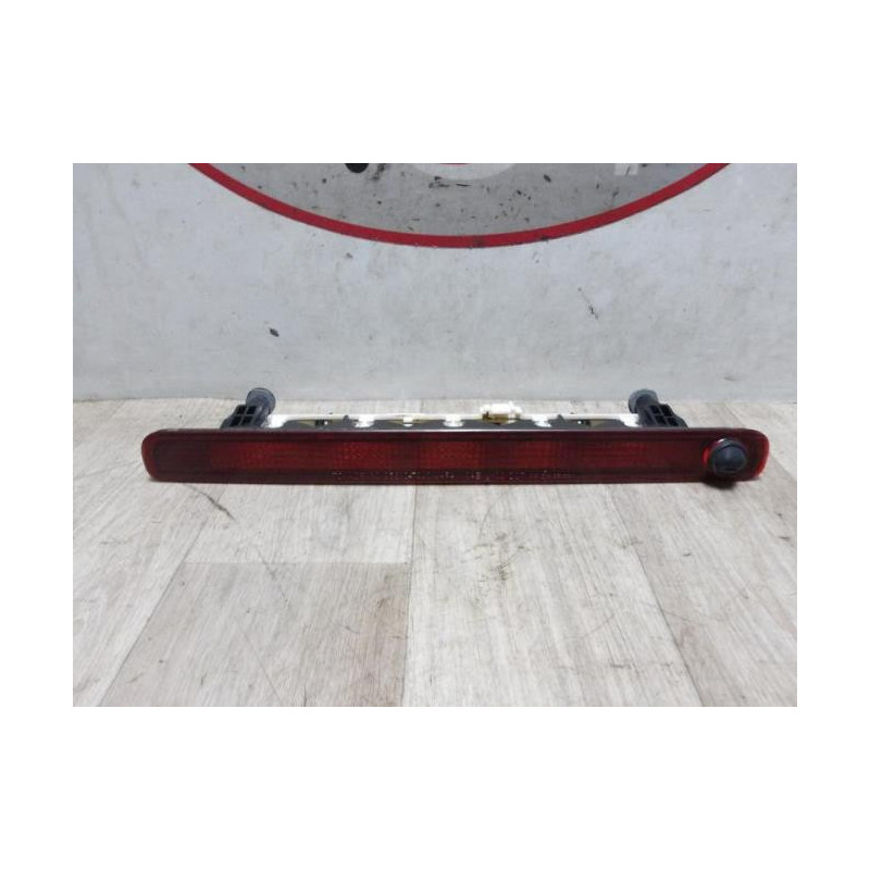 Feu arriere stop central SUZUKI SX4 1 d’occasion