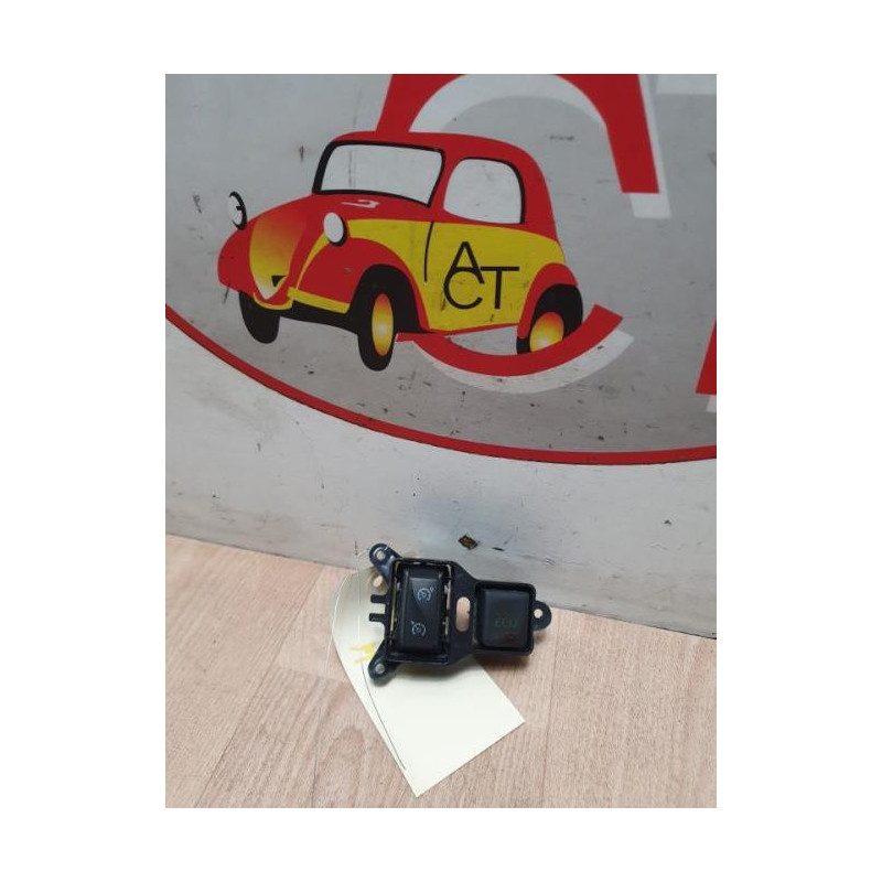 Bouton/Interrupteur RENAULT CLIO 4 PHASE 1 d’occasion