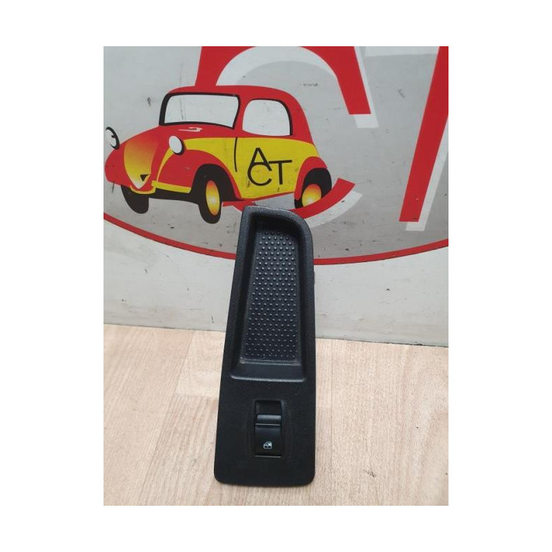 Interrupteur de leve vitre avant droit FIAT BRAVO 2 d’occasion
