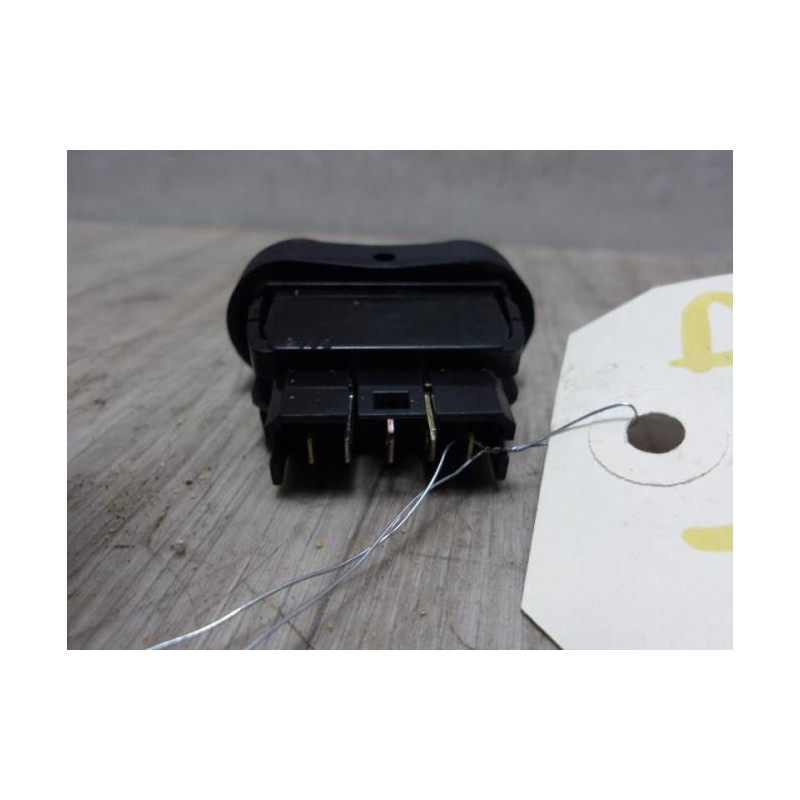 Interrupteur de leve vitre avant gauche DACIA DUSTER 1 PHASE 1 d’occasion