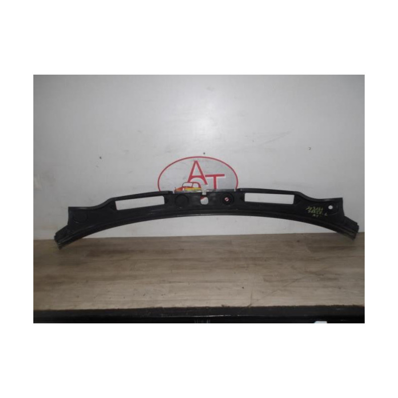 Baie de pare brise BMW SERIE 1 E87 PHASE 2 d’occasion