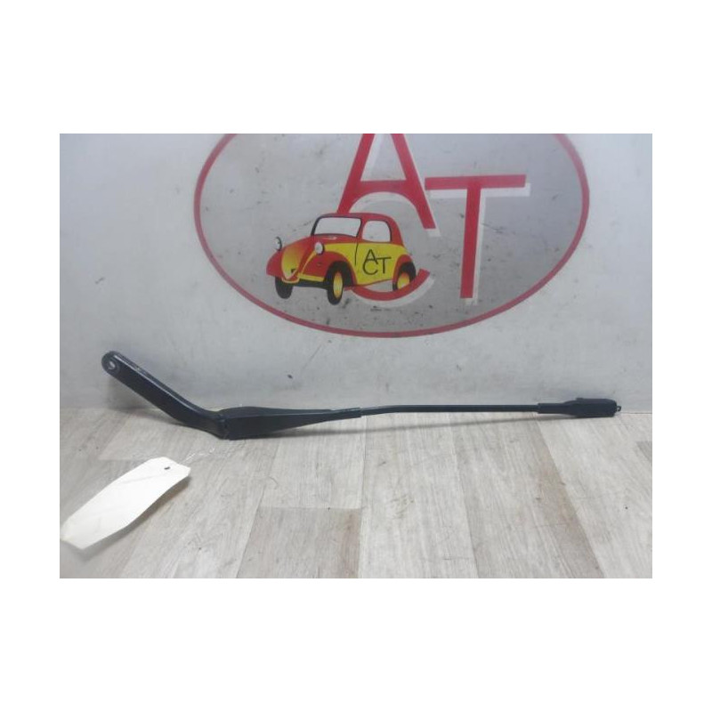 Bras essuie glace avant droit BMW SERIE 1 E87 PHASE 2 d’occasion