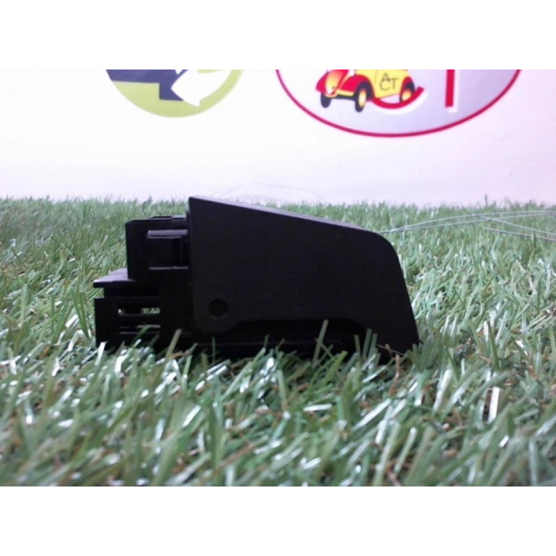 Commande degivrage lunette arriere RENAULT SUPER 5 d’occasion