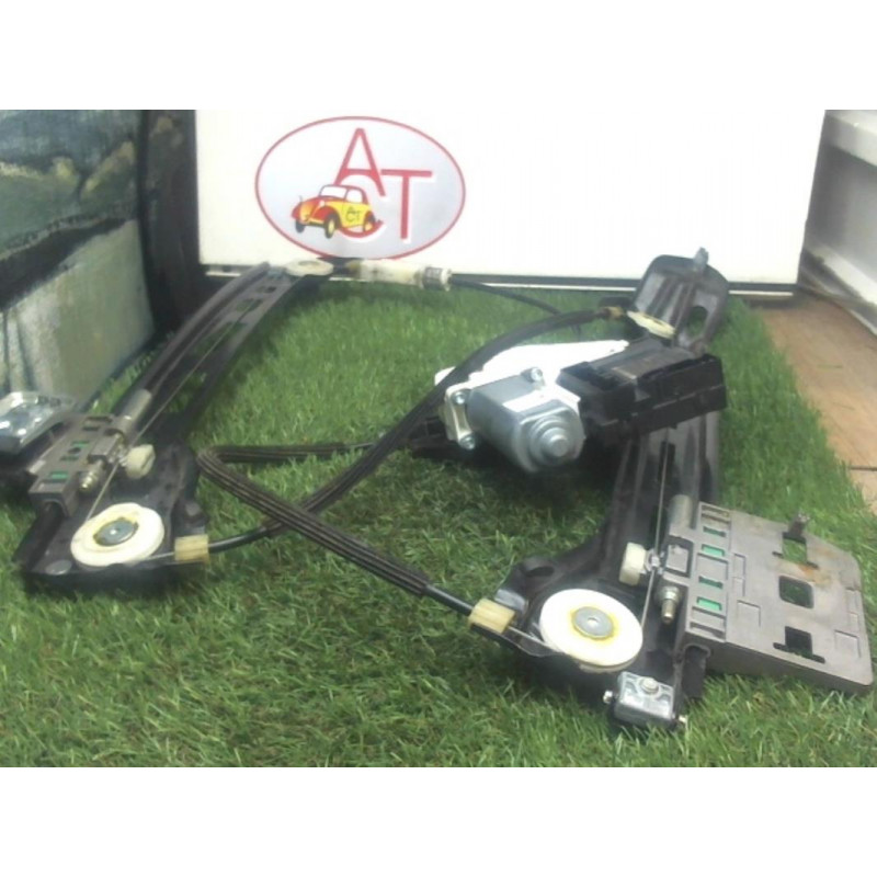 Leve vitre electrique avant droit VOLKSWAGEN PASSAT VI (3C2/362) d’occasion