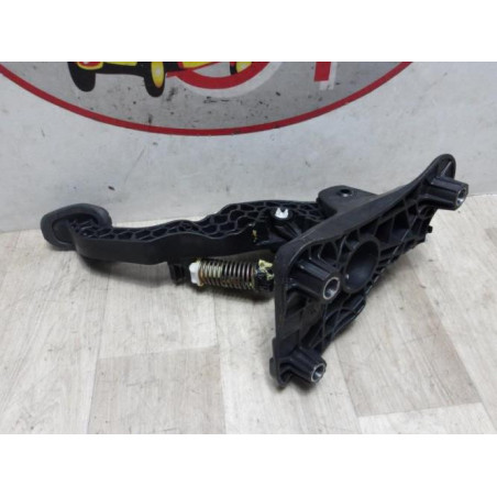 Pedalier d'embrayage RENAULT CLIO 5 d’occasion