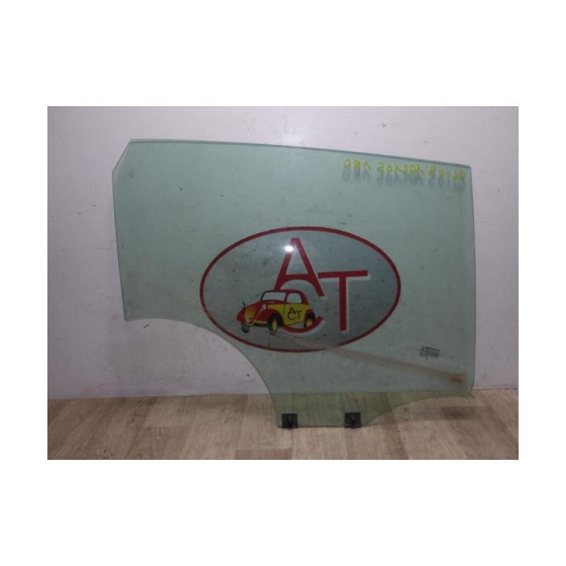 Vitre arriere droit RENAULT CLIO 5 d’occasion
