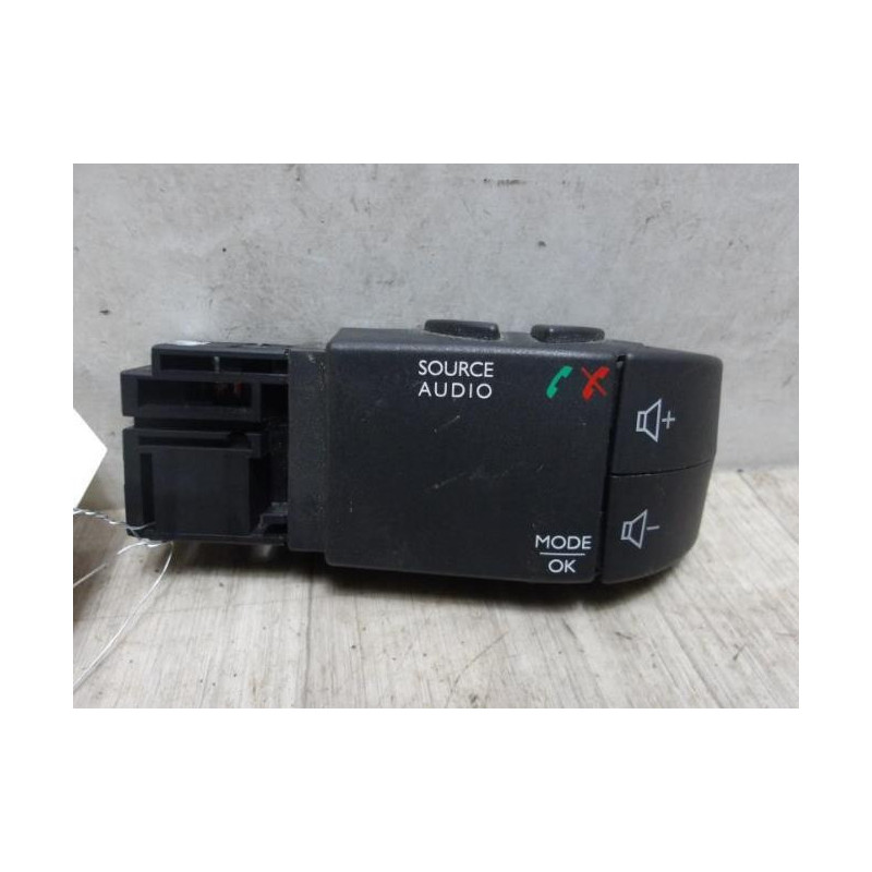 Commande autoradio RENAULT CLIO 4 PHASE 1 d’occasion