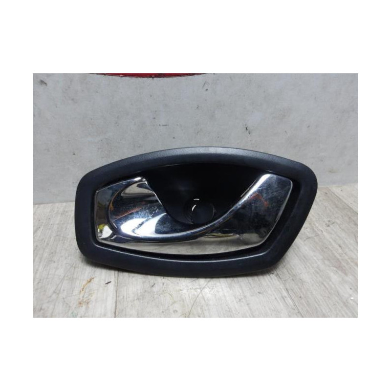 Poignee interieur avant gauche RENAULT CLIO 4 PHASE 1 d’occasion