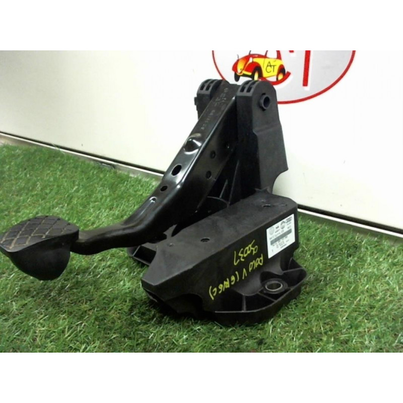 Pedalier de frein VOLKSWAGEN POLO V (6R/6C) PHASE 1 d’occasion