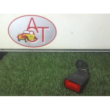Attache ceinture arriere gauche VOLKSWAGEN PASSAT VI (3C2/362) d’occasion