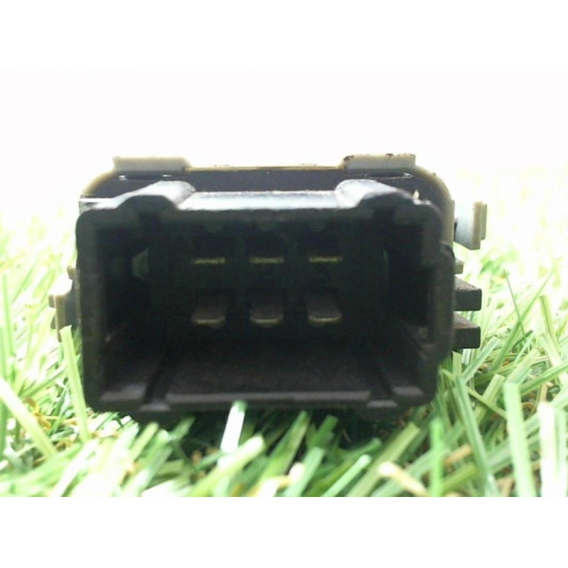 Interrupteur de leve vitre arriere gauche RENAULT LAGUNA II PHASE 1 d’occasion