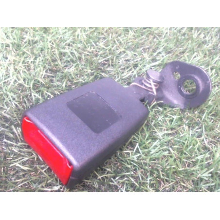 Attache ceinture arriere droit VOLKSWAGEN PASSAT VI (3C2/362) d’occasion