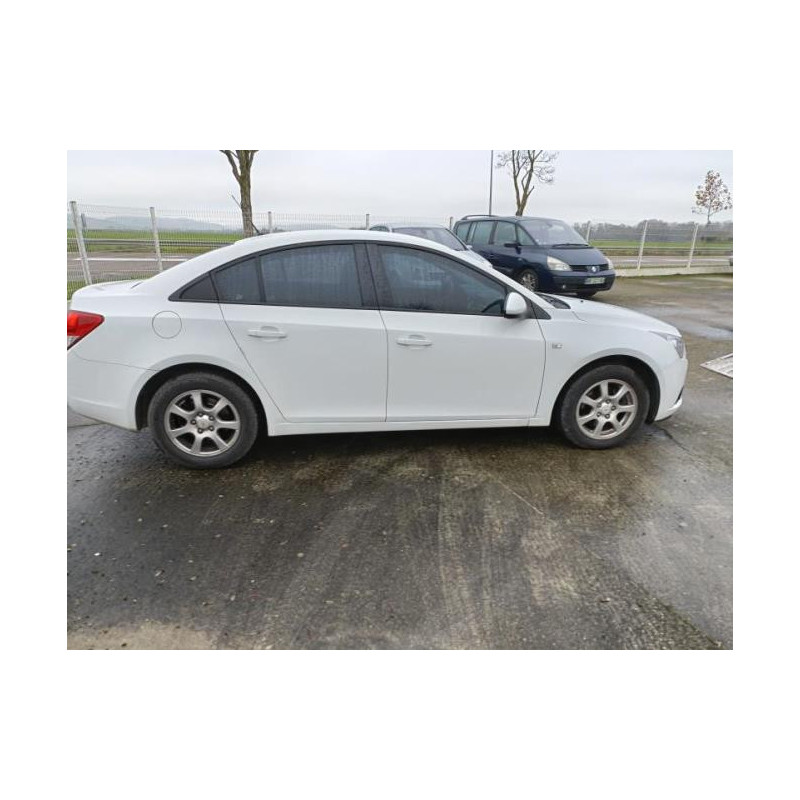 Poignee d'ouverture de capot CHEVROLET CRUZE PHASE 2 d’occasion