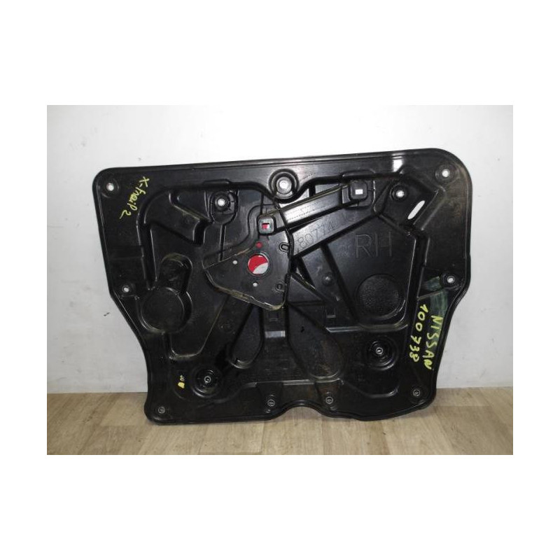Garniture porte avant droite NISSAN X-TRAIL 2 PHASE 1 d’occasion