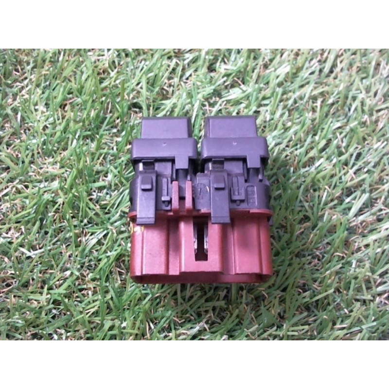 Interrupteur de leve vitre avant gauche RENAULT LAGUNA I PHASE 1 d’occasion