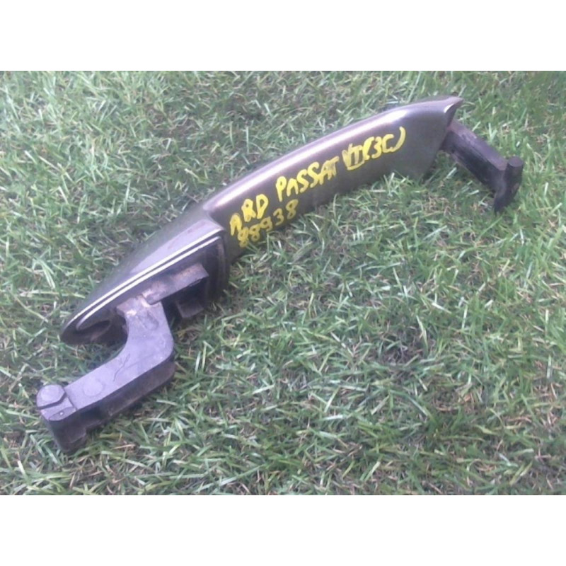 Poignee porte arriere droit VOLKSWAGEN PASSAT VI (3C2/362) d’occasion