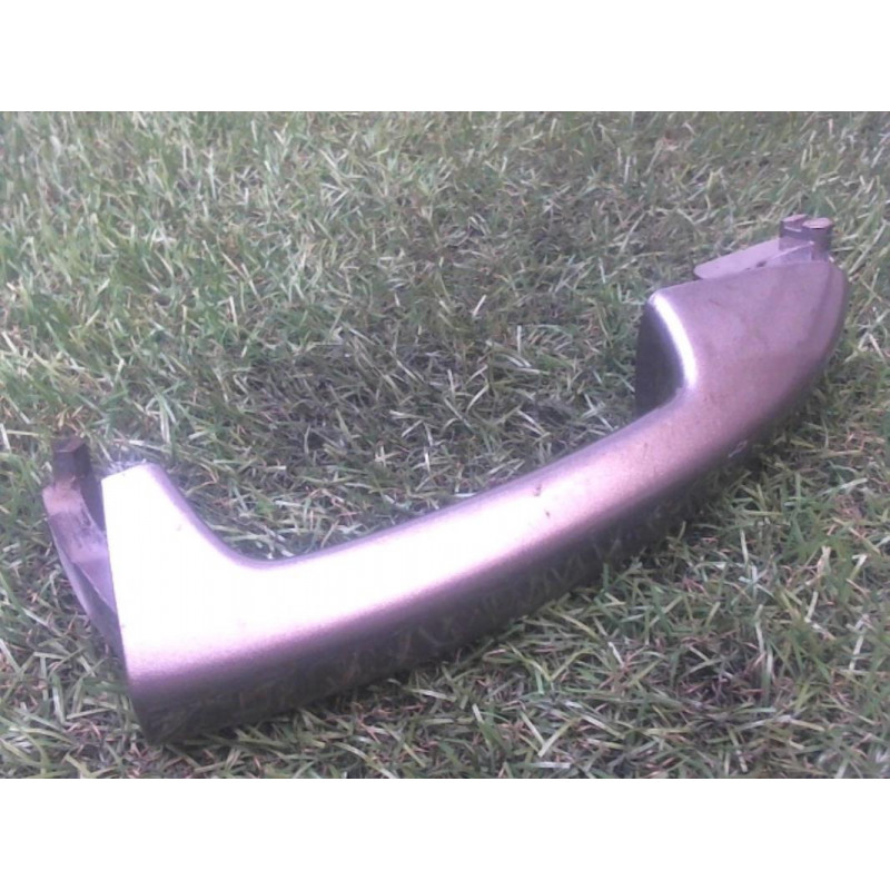 Poignee porte avant droit VOLKSWAGEN PASSAT VI (3C2/362) d’occasion