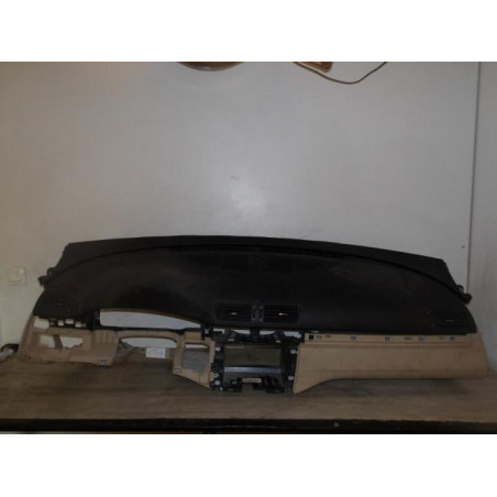 Tableau de bord VOLKSWAGEN PASSAT 5 d’occasion