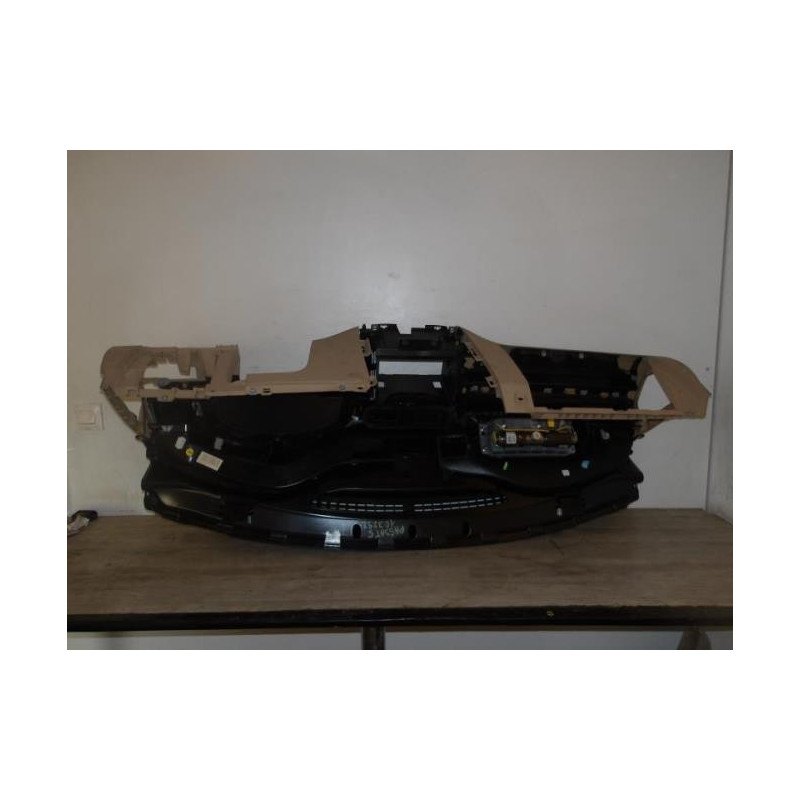 Tableau de bord VOLKSWAGEN PASSAT 5 d’occasion