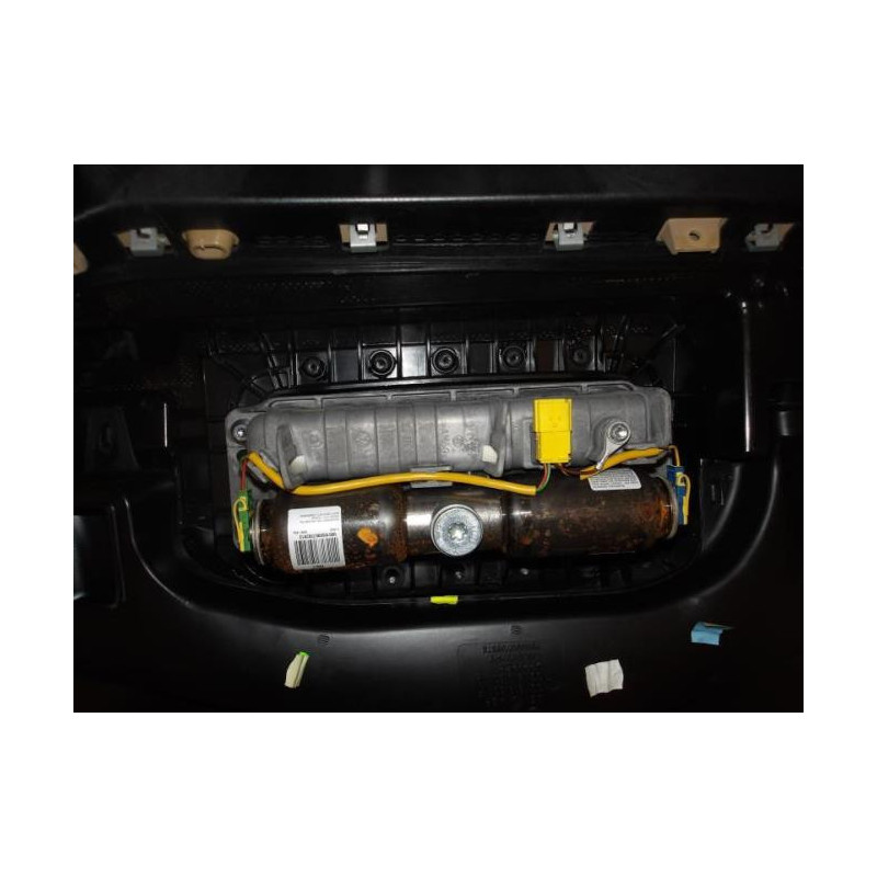 Tableau de bord VOLKSWAGEN PASSAT 5 d’occasion
