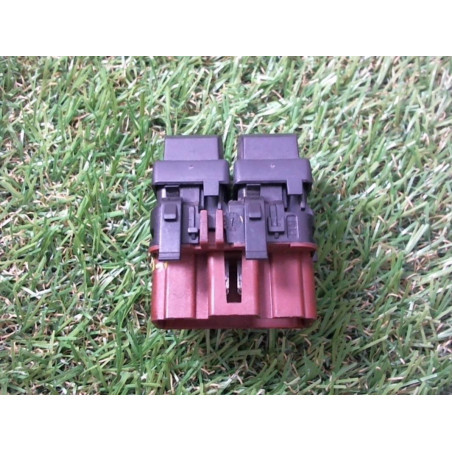 Interrupteur de leve vitre avant gauche RENAULT LAGUNA I PHASE 1 d’occasion