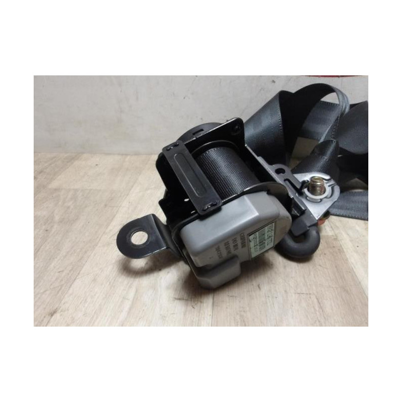 Ceinture arriere gauche troisieme ligne SSANGYONG REXTON 1 PHASE 1 d’occasion