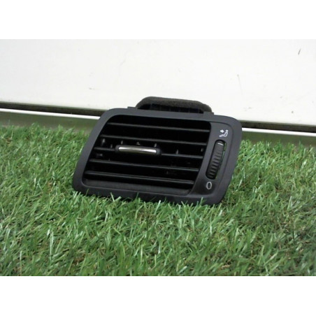 Aerateur tableau de bord avant gauche VOLKSWAGEN PASSAT VI (3C2/362) d’occasion